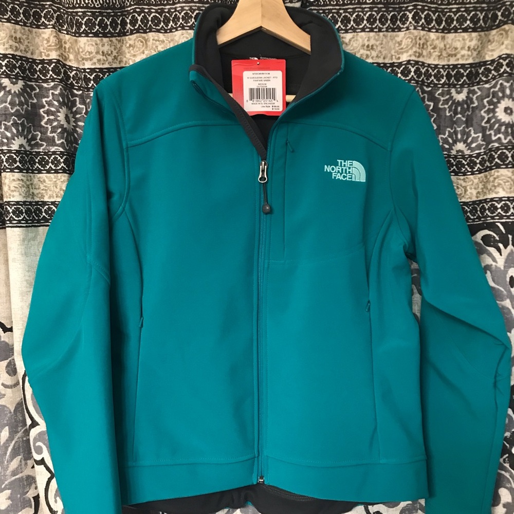 Brand new women’s North Face jacket